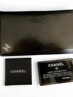CHANEL Brown Patent Leather Long Wallet with Card